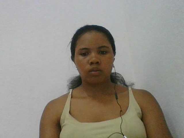 Juliah1a live cam on BongaCams
