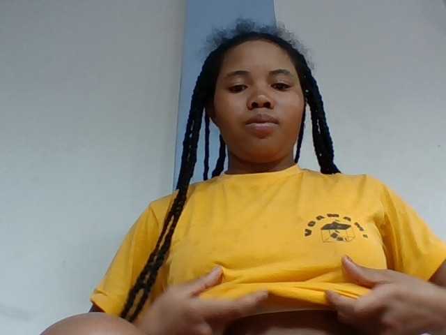 Juliah1a live cam on UnifiedCams