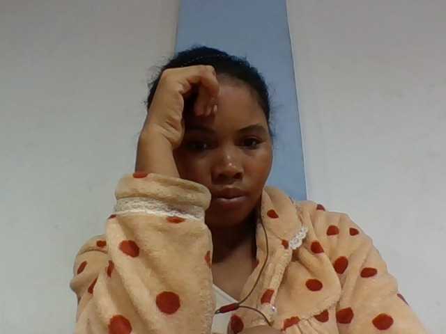 Juliah1a live cam on BongaCams
