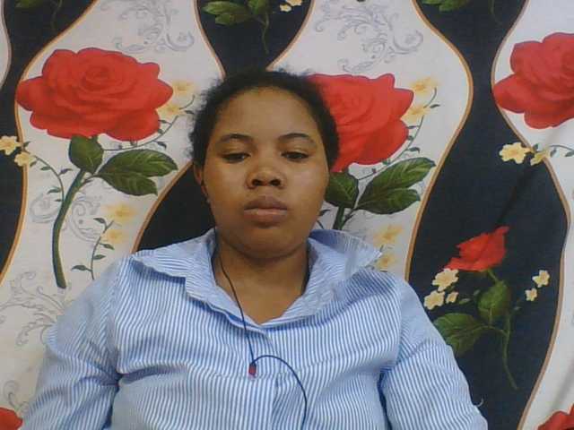 Juliah1a live cam on BongaCams