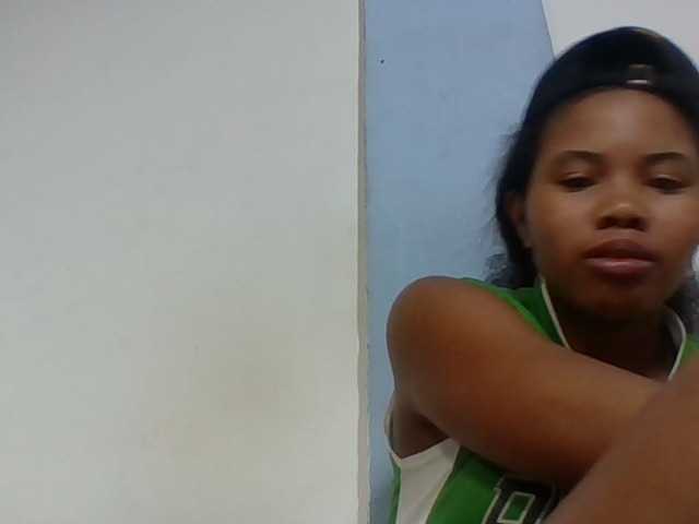 Juliah1a live cam on BongaCams