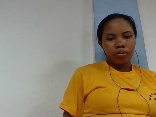 Juliah1a live cam on BongaCams