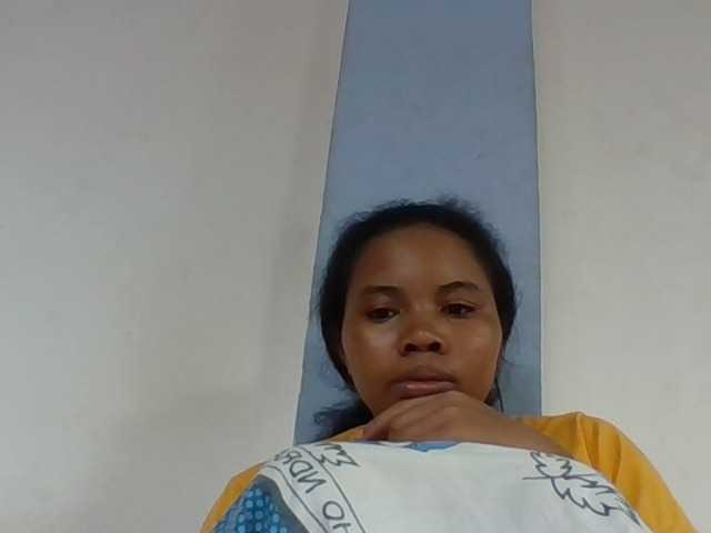 Juliah1a live cam on BongaCams