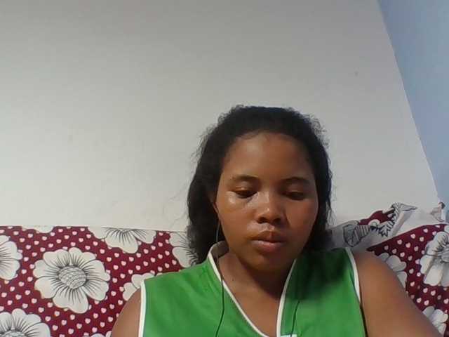 Juliah1a live cam on BongaCams