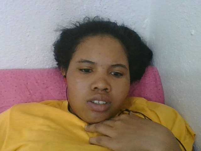 Juliah1a live cam on BongaCams