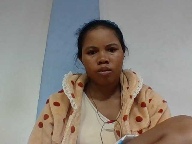 Juliah1a live cam on BongaCams