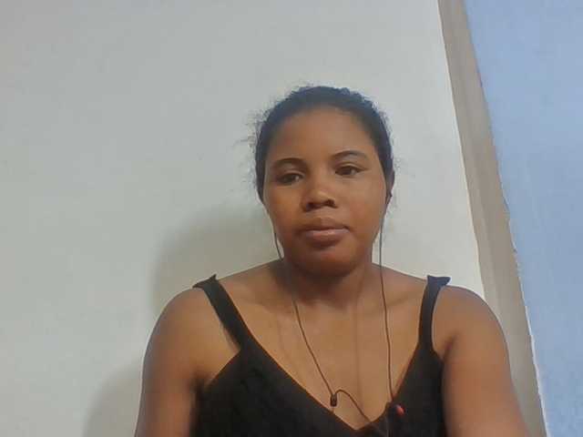 Juliah1a live cam on BongaCams