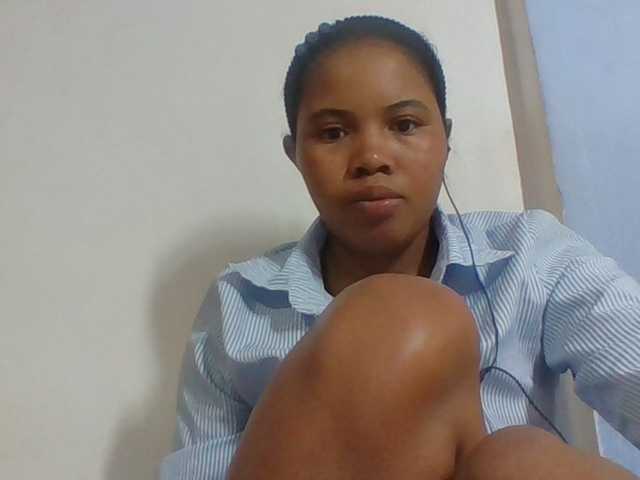 Juliah1a live cam on BongaCams