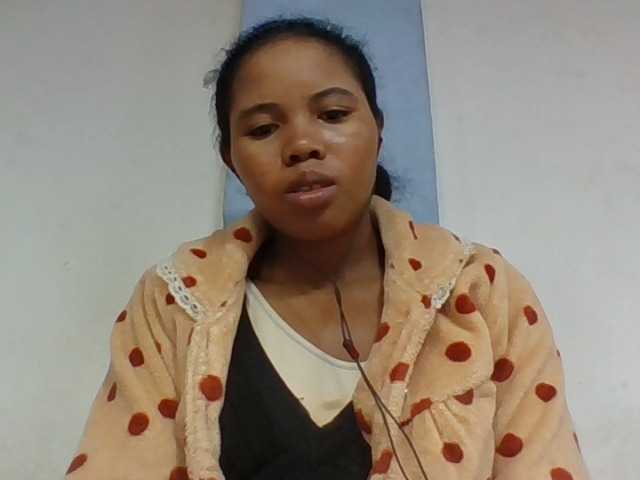 Juliah1a live cam on BongaCams