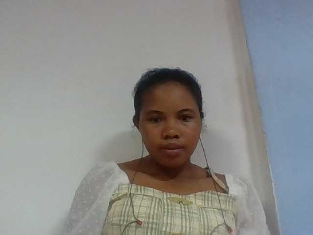 Juliah1a live cam on BongaCams