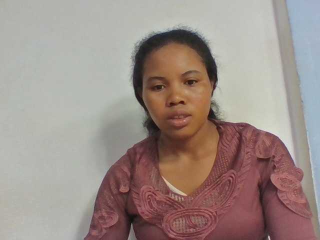 Juliah1a live cam on BongaCams