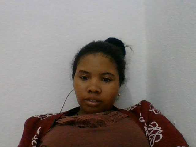 Juliah1a live cam on BongaCams