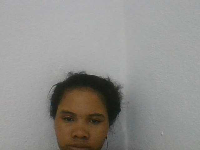Juliah1a live cam on BongaCams