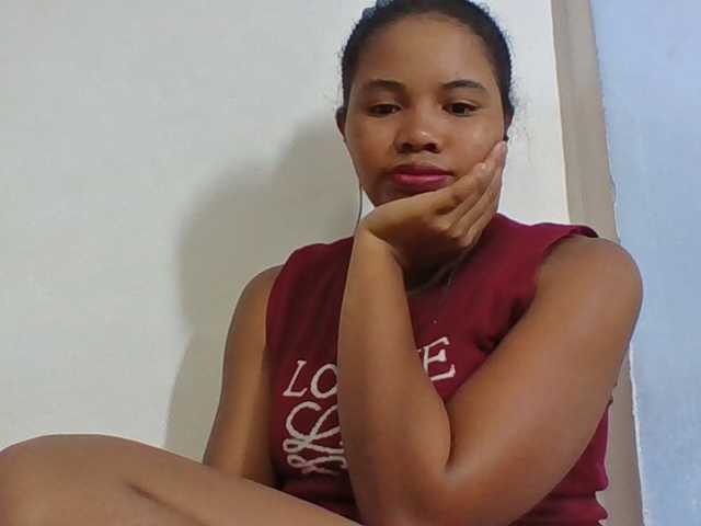 Juliah1a live cam on BongaCams
