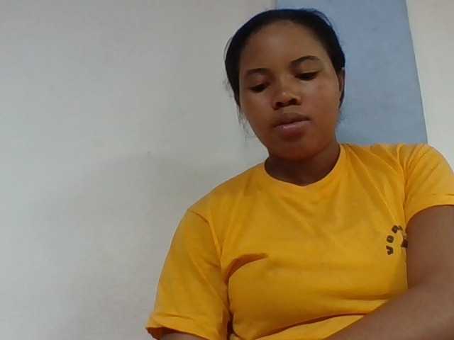 Juliah1a live cam on BongaCams