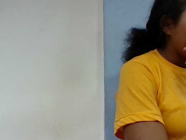 Juliah1a live webcam show
