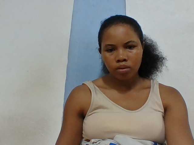 Juliah1a live cam on BongaCams