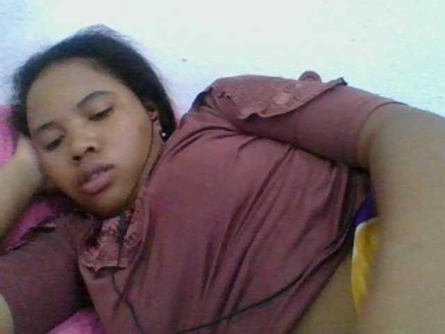 Juliah1a live cam on BongaCams