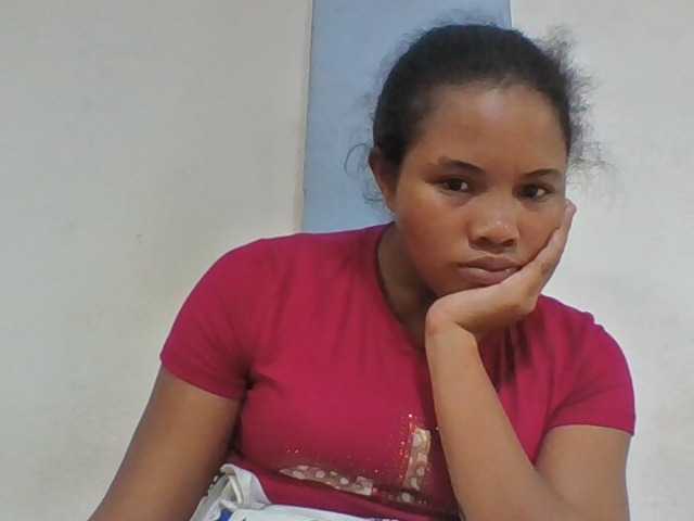 Juliah1a live cam on BongaCams