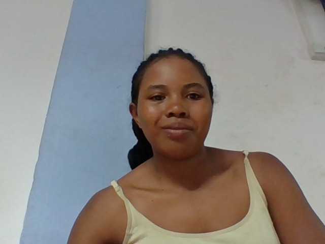 Juliah1a live cam on BongaCams