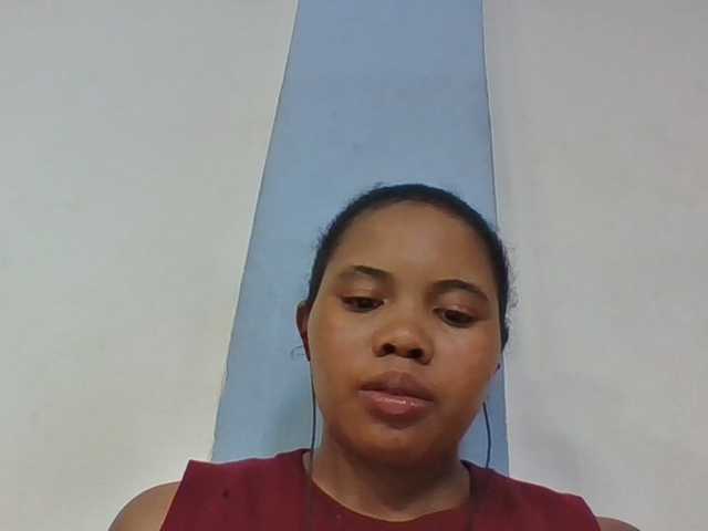 Juliah1a live cam on BongaCams