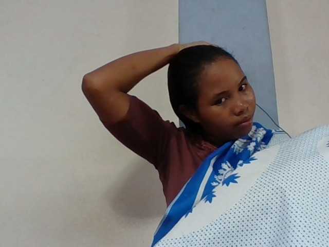 Juliah1a live cam on BongaCams