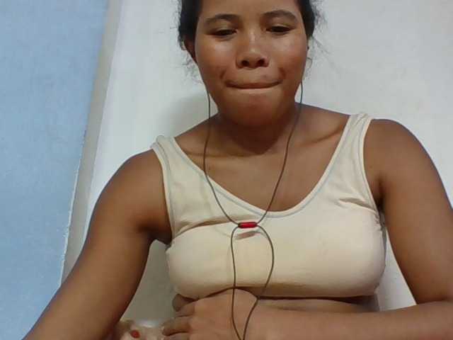 Juliah1a live cam on BongaCams