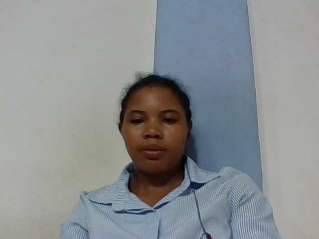 Juliah1a live cam on BongaCams