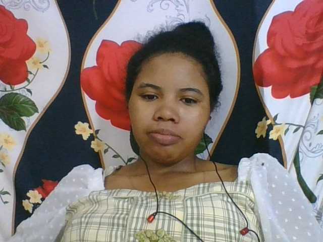 Juliah1a live cam on BongaCams