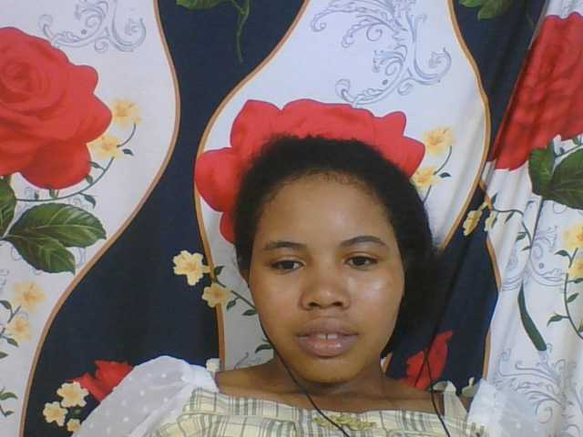 Juliah1a live cam on BongaCams