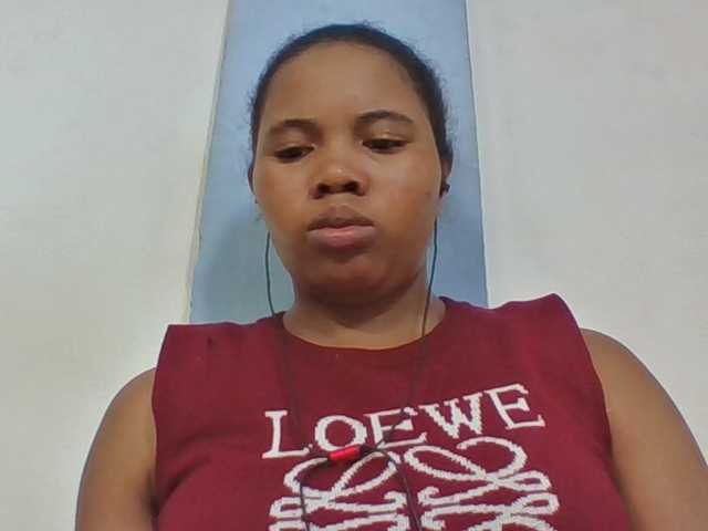 Juliah1a live cam on BongaCams