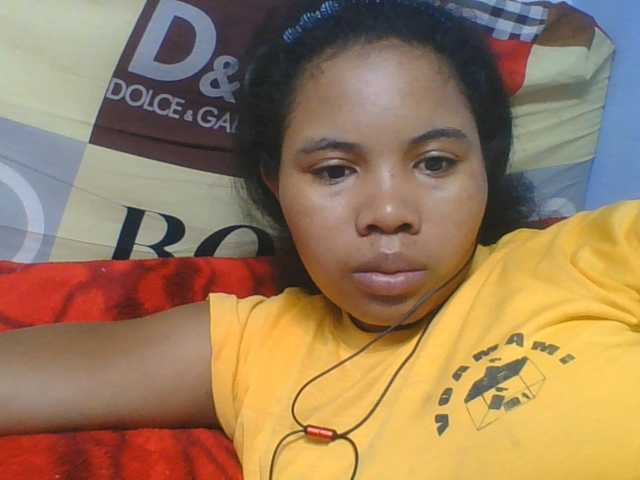 Juliah1a live cam on BongaCams