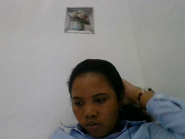 Juliah1a live cam on BongaCams