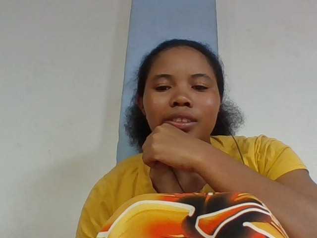 Juliah1a live cam on BongaCams