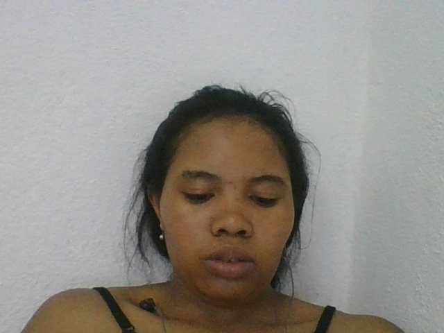 Juliah1a live cam on BongaCams