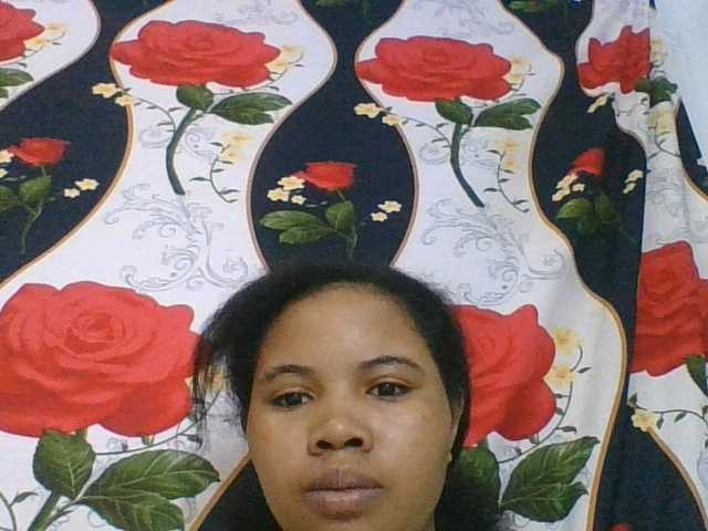 Juliah1a live cam on BongaCams