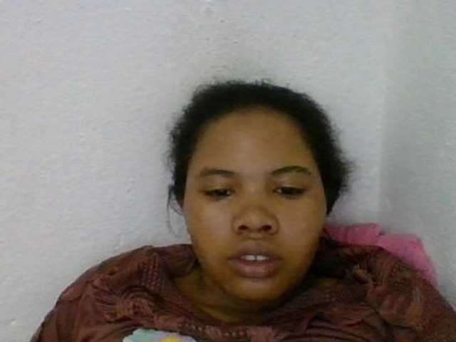 Juliah1a live cam on BongaCams