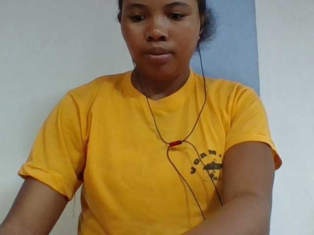 Juliah1a live cam on BongaCams