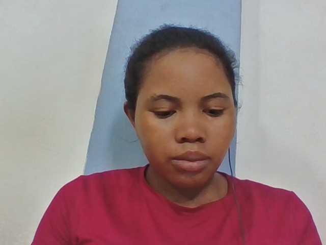 Juliah1a live cam on BongaCams