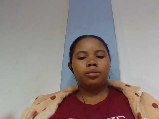 Juliah1a live cam on BongaCams