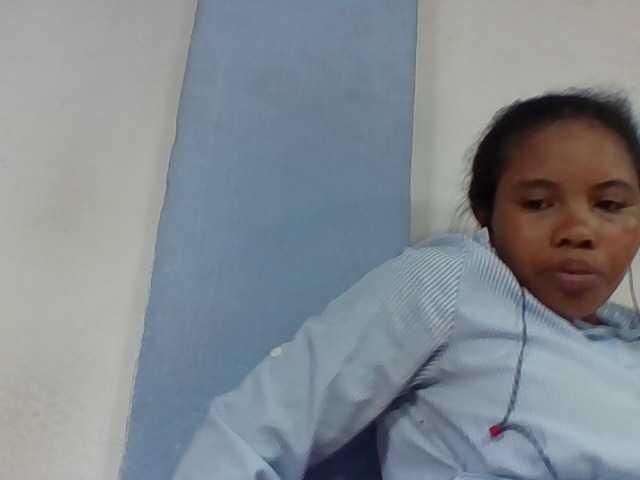 Juliah1a live cam on BongaCams