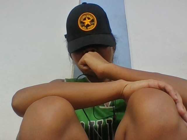 Juliah1a live cam on BongaCams