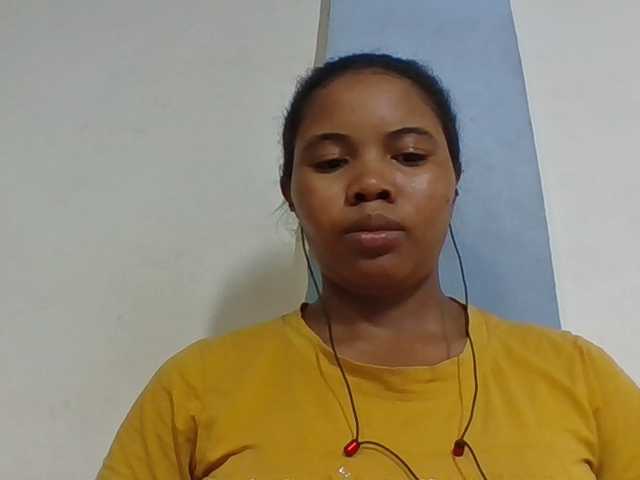 Juliah1a live cam on BongaCams