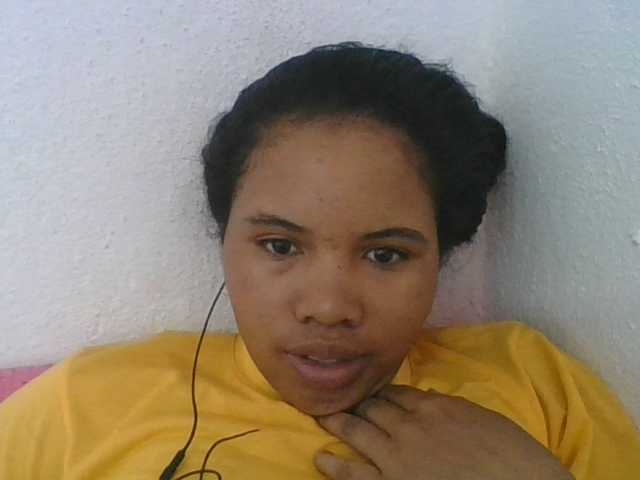 Juliah1a live cam on BongaCams