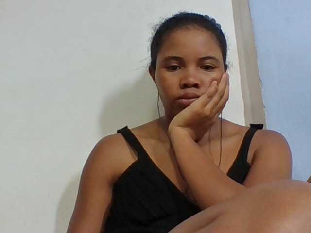 Juliah1a live cam on BongaCams