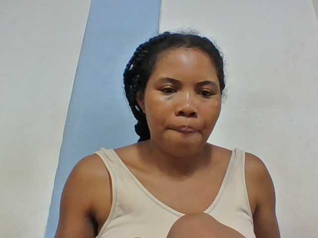 Juliah1a live cam on BongaCams