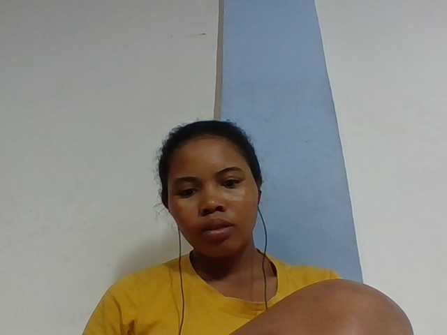 Juliah1a live cam on BongaCams