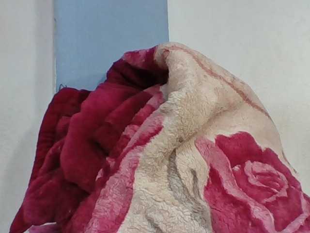 Juliah1a live cam on BongaCams