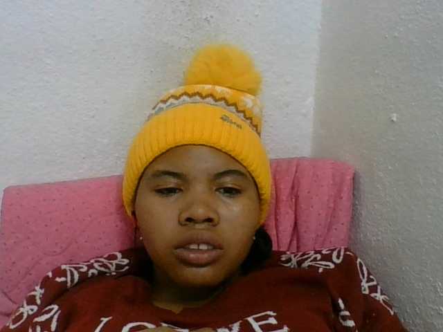 Juliah1a live cam on BongaCams
