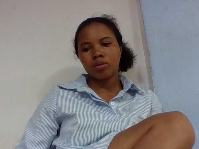 Juliah1a live cam on BongaCams